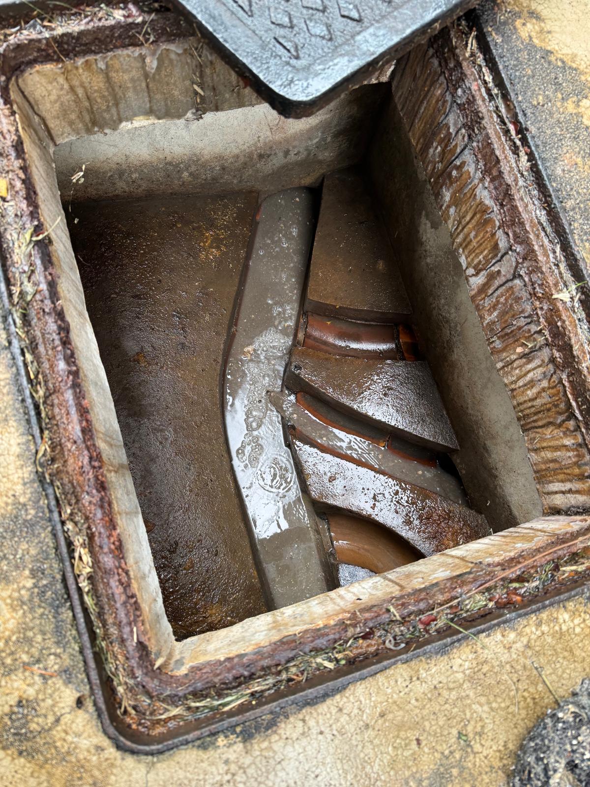 (Landed & Commercial) High Pressure Manhole Jetting / Clear Choke - Image 3